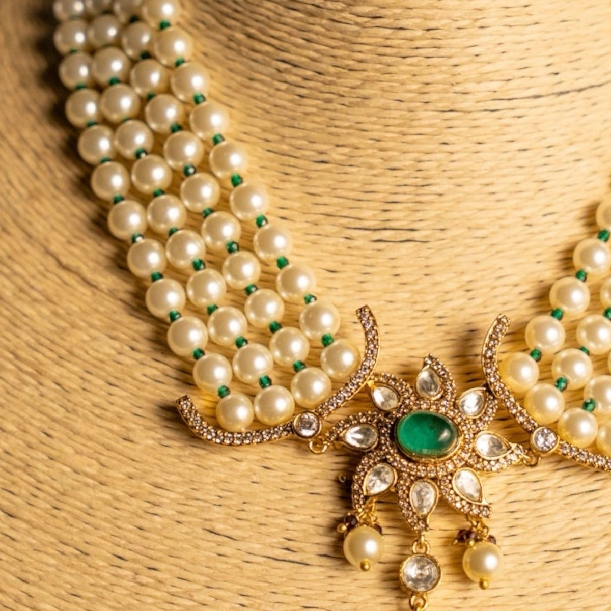 VINIKA DOUBLET STONE HANDMADE PEARL BIJOUX PREMIUM NECKLACE WITH EARRING NL299