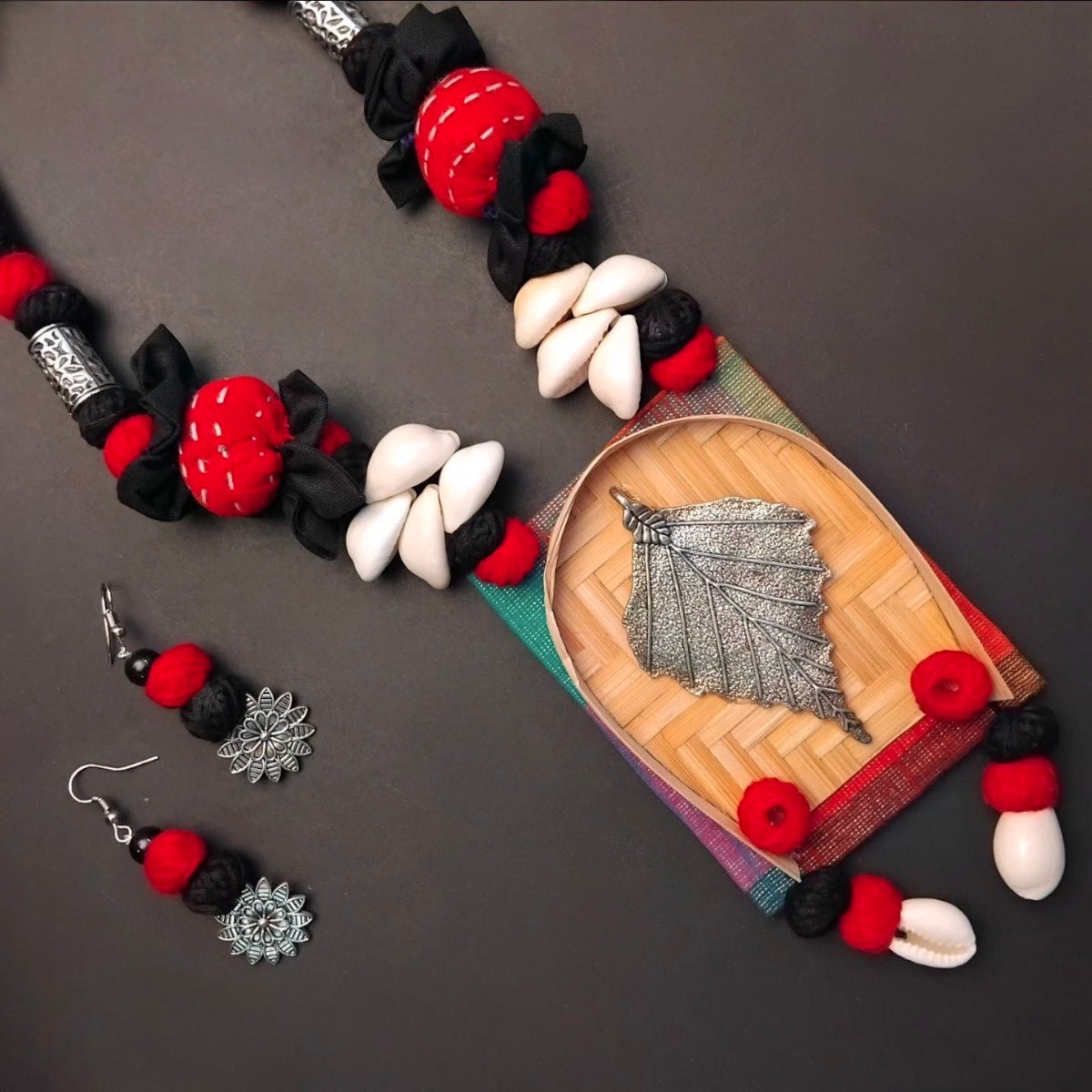 NIMISHA FABRIC AND BEADS HANDMADE AND HANDSTICHED MALA/ NECKPIECE ML90