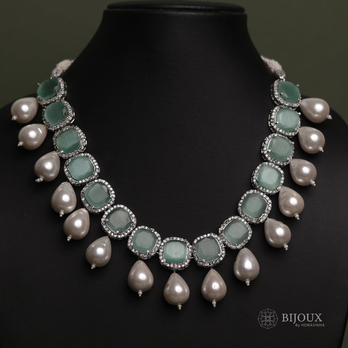 AD STONE SPLENDOUR VICTORIAN SEMI HANDMADE NECKLACE NL42