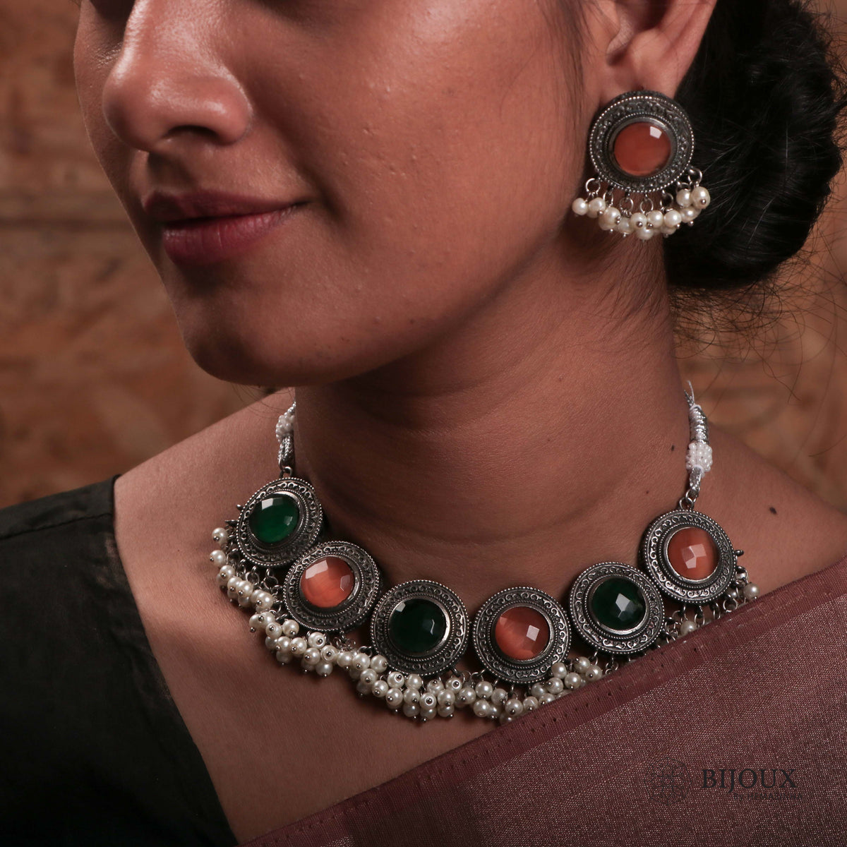 BOWIE BIJOUX PREMIUM SILVER LOOK ALIKE  SEMI HANDMADE CHOKER WITH EARRINGS CH338