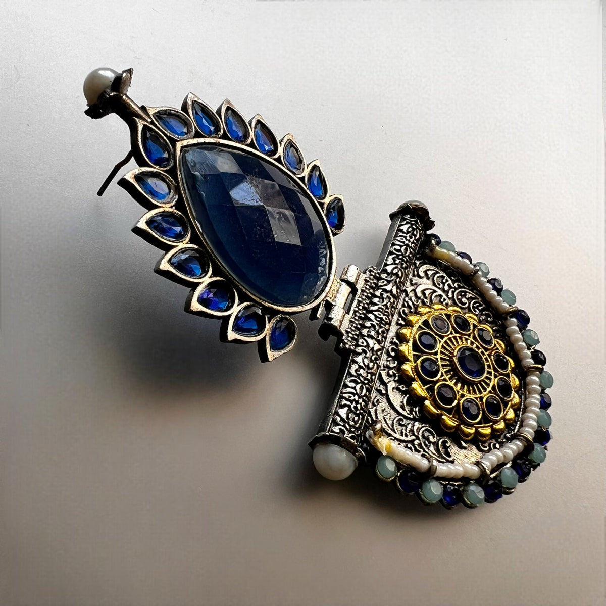 REETA SILVER LOOK ALIKE SEMI-HANDMADE EARRINGS ER217