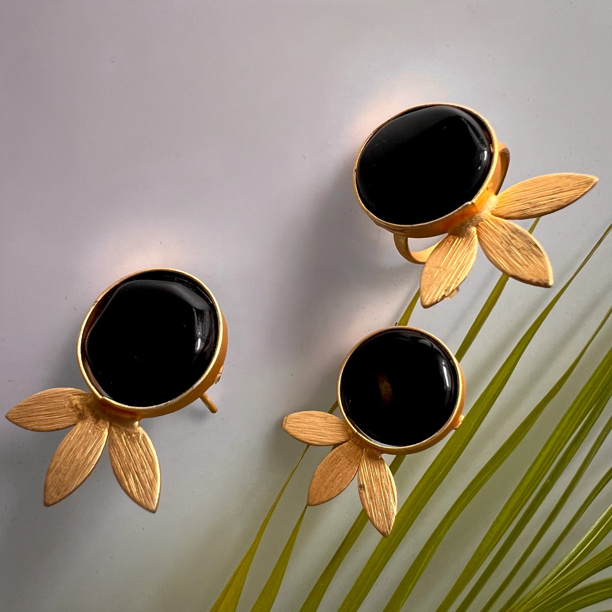 ROXANIA SET RING EARRING AND NECKLACE HANDMADE GOLD TONED PREMIUM NECKLACE/NECKPIECE EARRING SET NL30