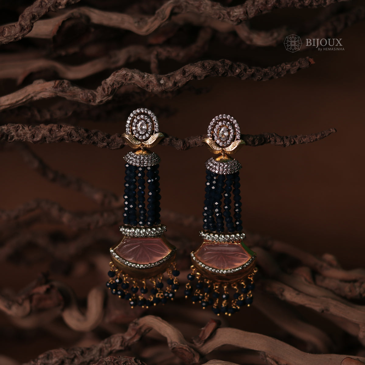 CRYSTAL ELEGANCE HANDMADE GOLD TONED DROPS WITH CARVING STONE ER91