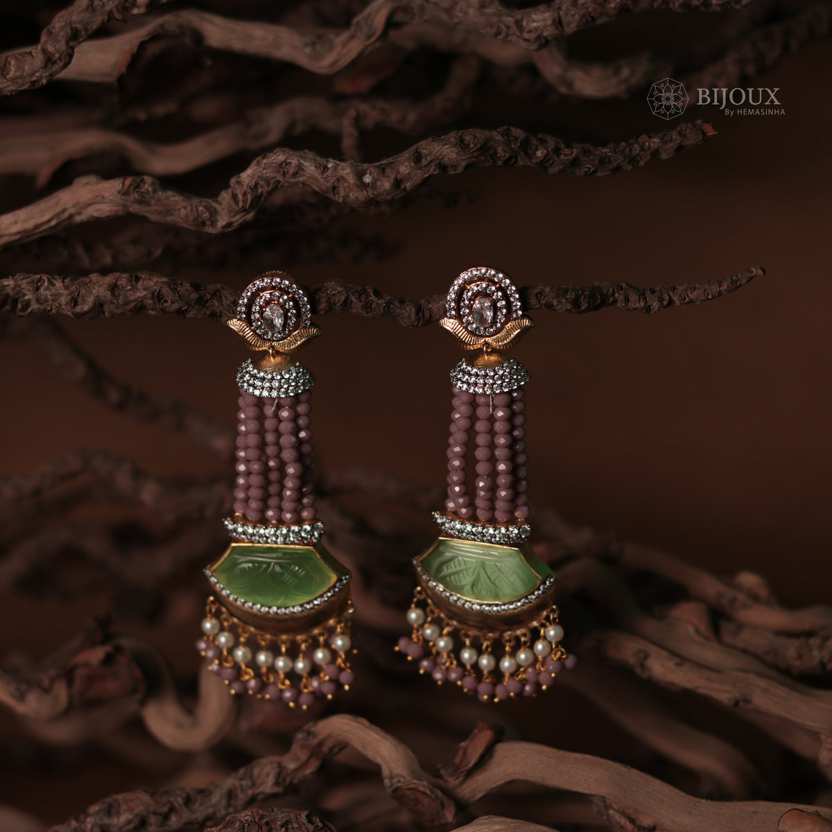 CRYSTAL ELEGANCE HANDMADE GOLD TONED DROPS WITH CARVING STONE ER91