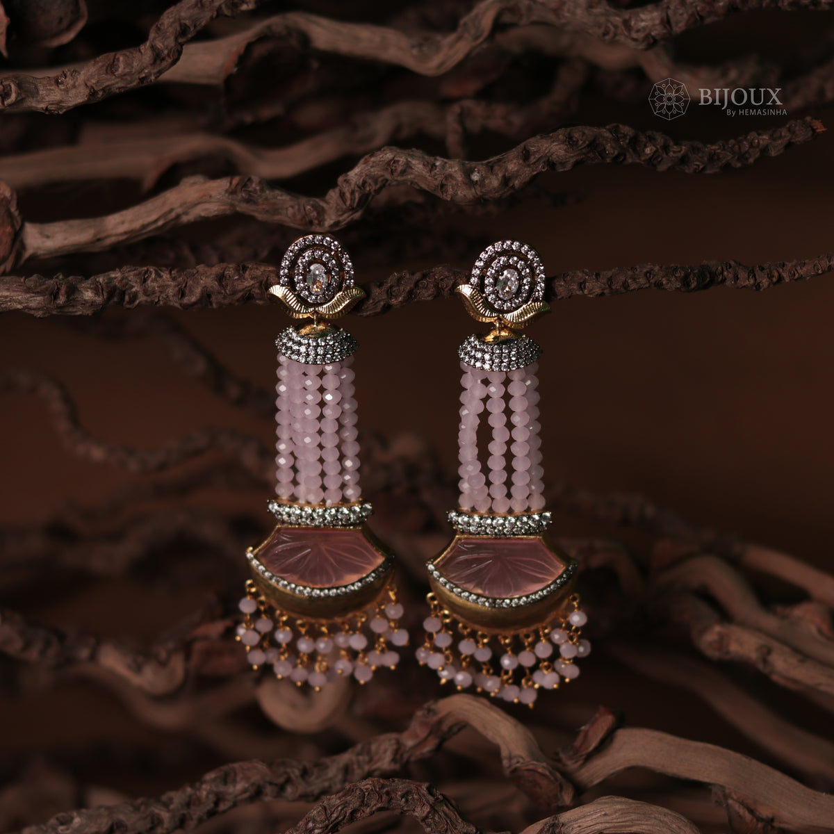 CRYSTAL ELEGANCE HANDMADE GOLD TONED DROPS WITH CARVING STONE ER91