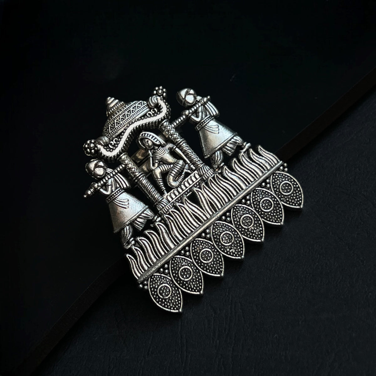 AARIKA OXIDIZED MULTI FINGER RING R24