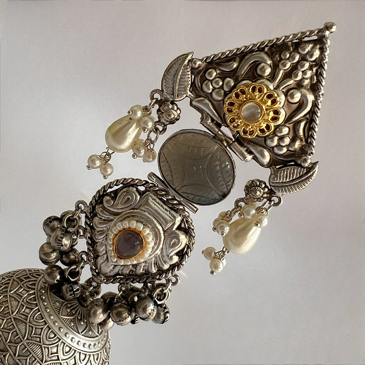 KRITHI SILVER LOOK ALIKE DUAL-TONED SILVER POLISH HANDMADE JUMBO JHUMKA ER572