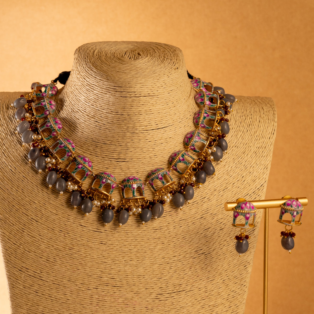 NIKARA HAND PAINTED AND HANDMADE RUSTIC LOOK NECKPIECE NECKLACE NL70