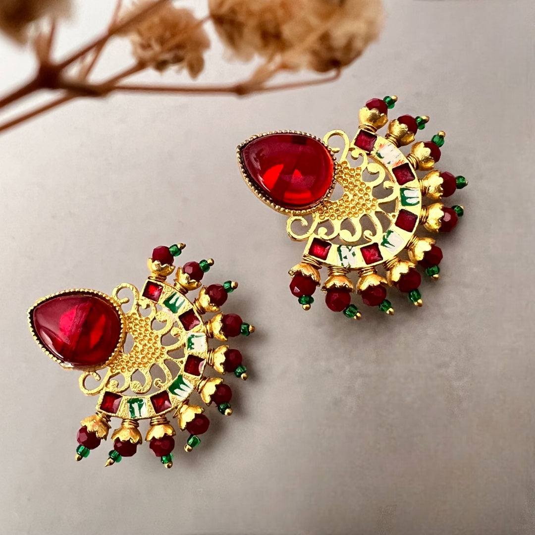 BLOSSOMBEAN SEMI HANDMADE MONOLISA GOLD-TONED EARRING-ER153