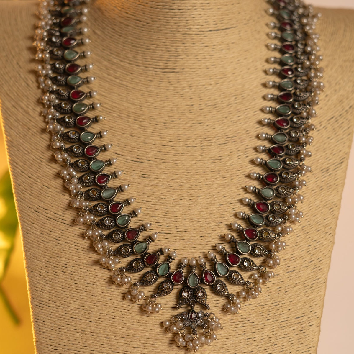 NIRA SILVER LOOK ALIKE CLASSIC ANTIQUE MALA WITH EARRINGS ML18