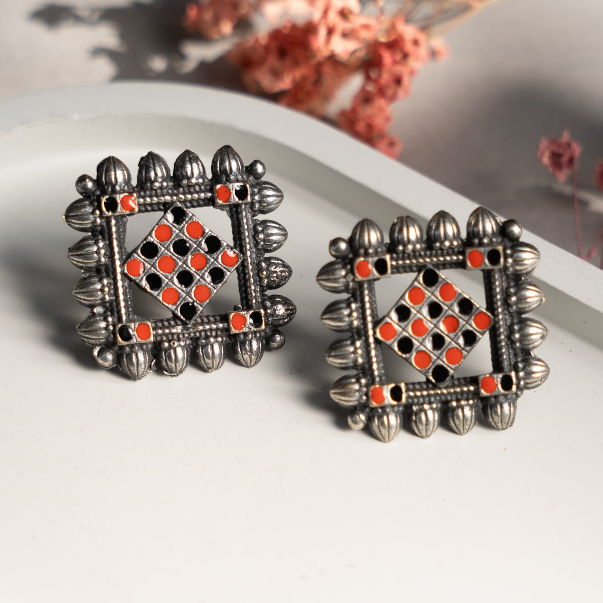 BOWIE OXIDIZED ANTIQUE FINISH SEMI HANDMADE EARRINGS/STUDS ER796