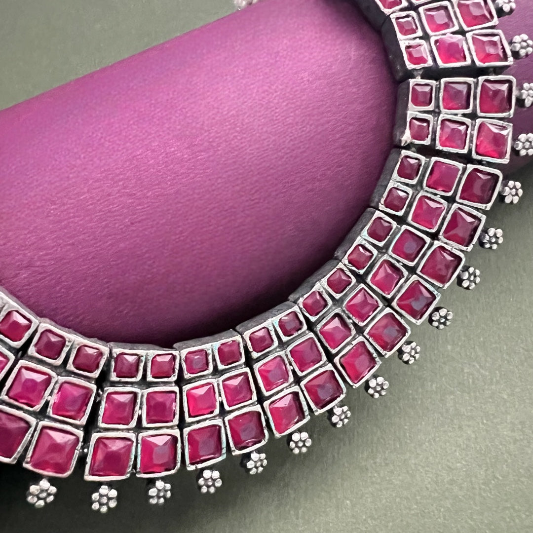 THIRA ANTIQUE SILVER LOOK ALIKE SEMI HANDMADE KIDS SET NECKLACE WITH EARRING NL17