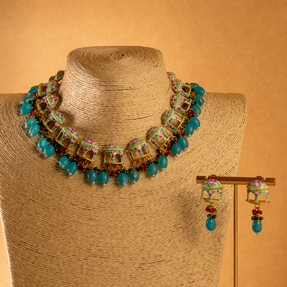 NIKARA HAND PAINTED AND HANDMADE RUSTIC LOOK NECKPIECE NECKLACE NL70