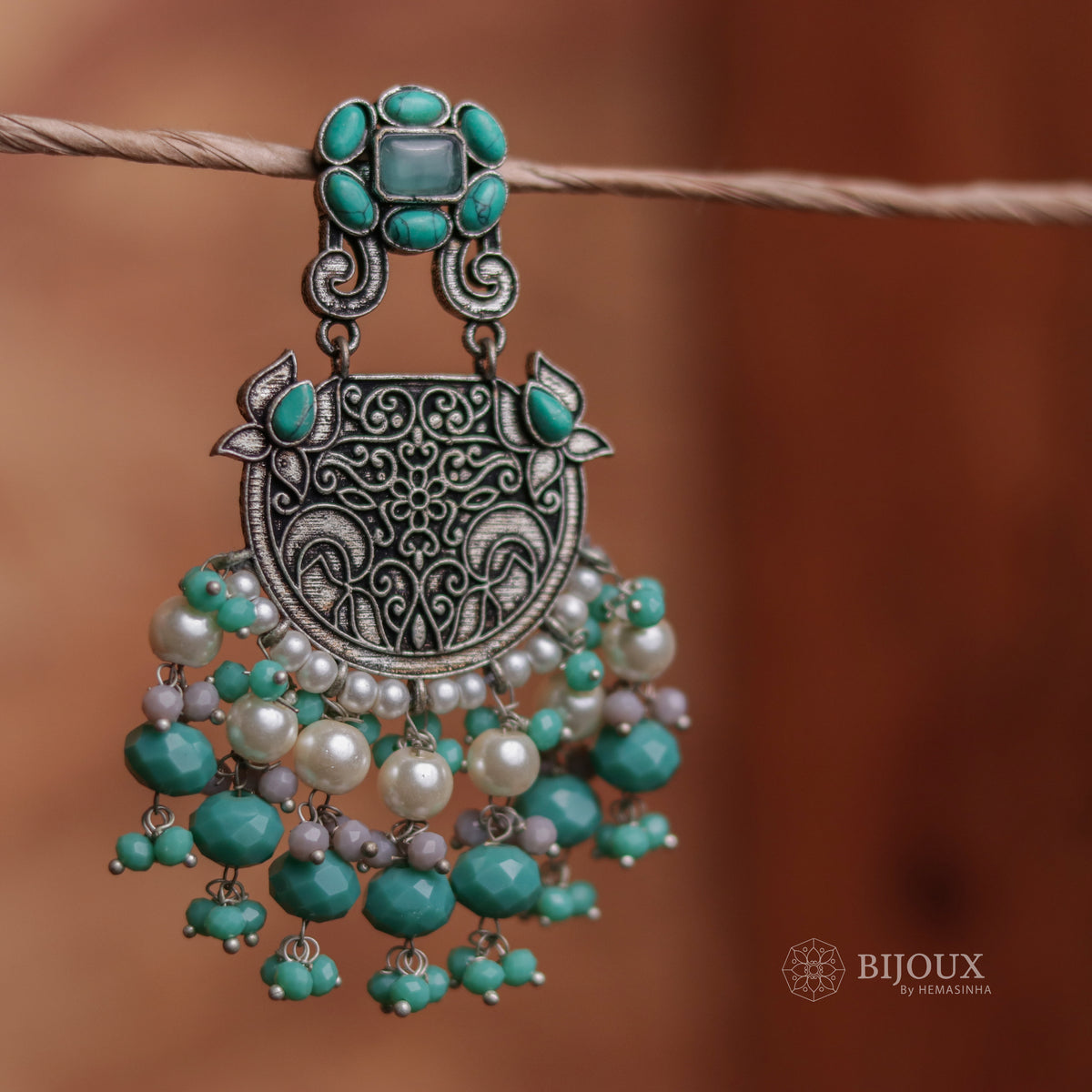 WORN-IN WONDER SEMI- HANDMADE MONOLISA BEADED FAUX SILVER EARRING ER43