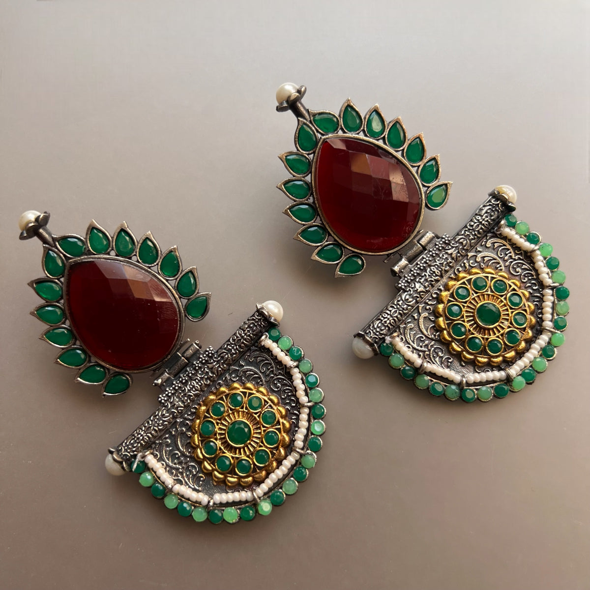 REETA SILVER LOOK ALIKE SEMI-HANDMADE EARRINGS ER217