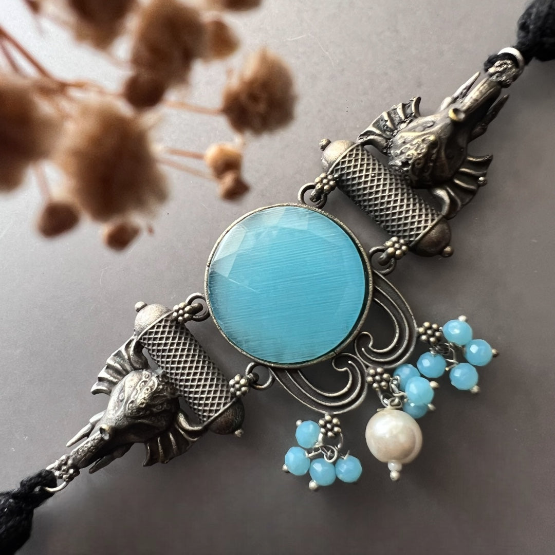 RIMA SILVER LOOK ALIKE RAW AND RUSTIC SEMI HANDMADE STATEMENT CHOKER / NECKPIECE CH59