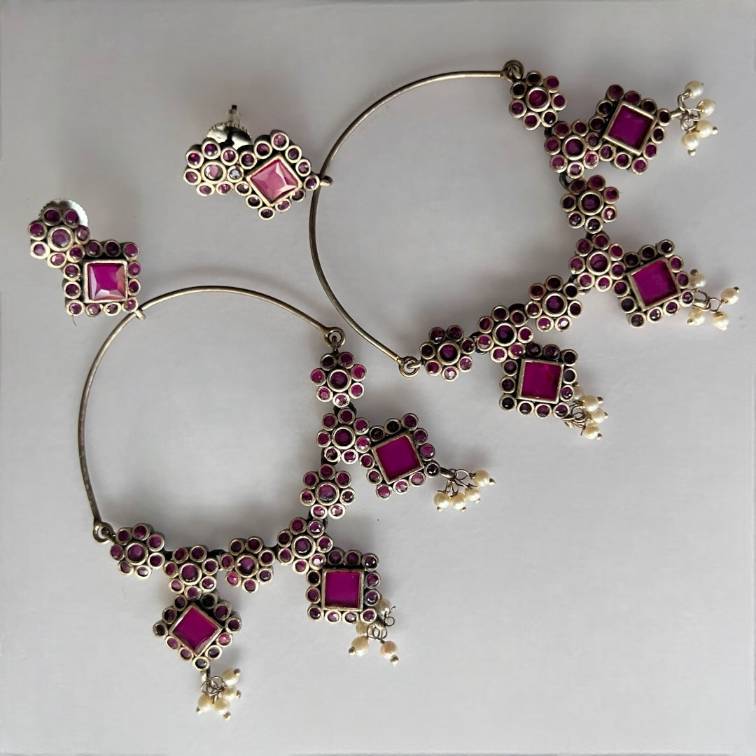 RADIANT ROUNDS SILVER LOOK ALIKE HANDMADE LOOP EARRING ER210