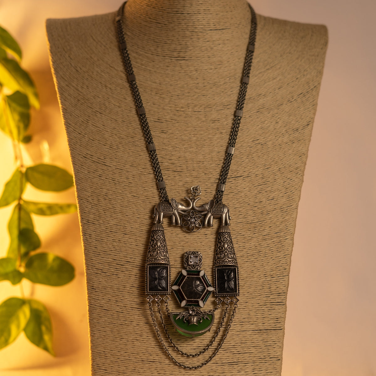 MOMO SILVER LOOK ALIKE ANTIQUE SEMI-HANDMADE MALA WITH EARRINGS ML176