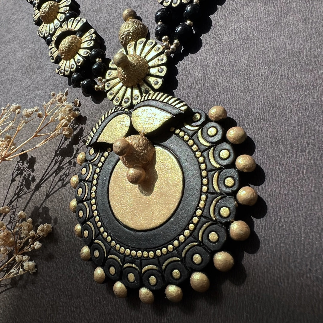 AZHAGI TERRACOTTA NECKLACE WITH EARRING TR32