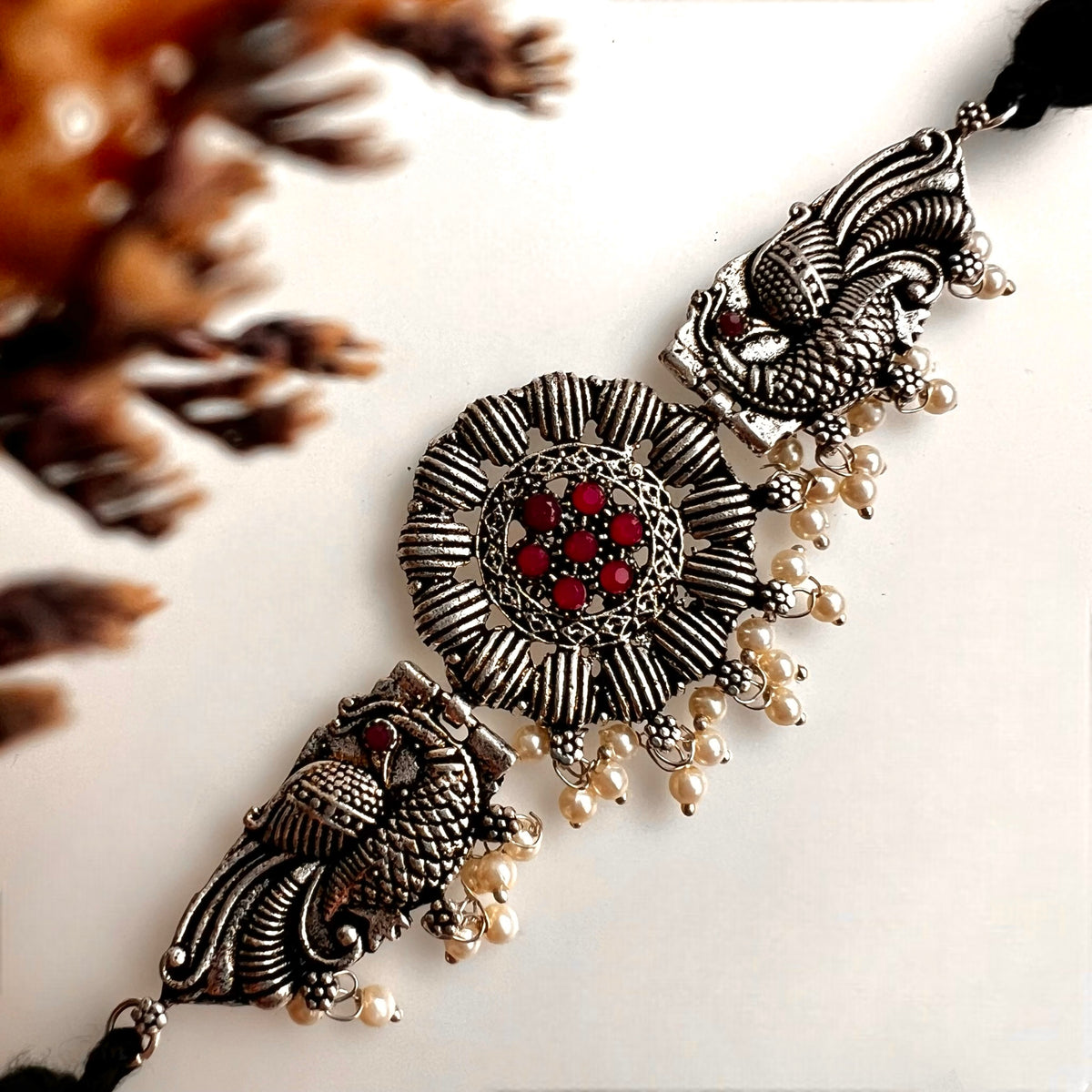 VIRA SILVER LOOK ALIKE RAW AND RUSTIC SEMI HANDMADE STATEMENT CHOKER / NECKPIECE CH58