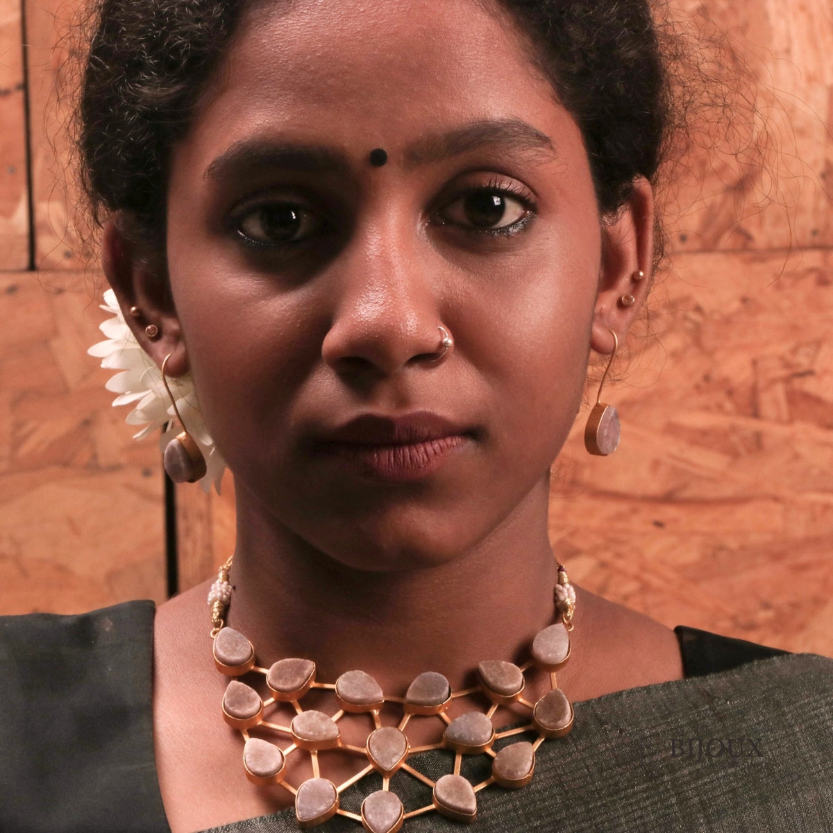 PREMAM RAW STONE HANDMADE RAW AND RUSTIC FINISH NECKLACE NL44