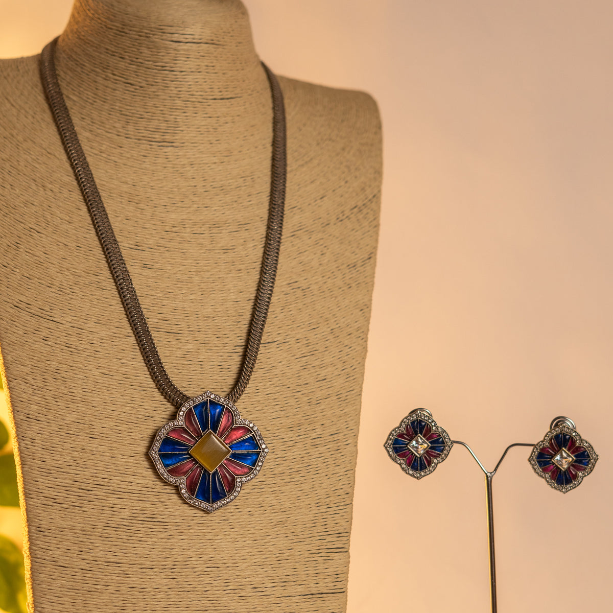 COCO BELLA HANDMADE RAW AND RUSTIC SILVER LOOK ALIKE ANTIQUE MALA WITH EARRINGS ML187