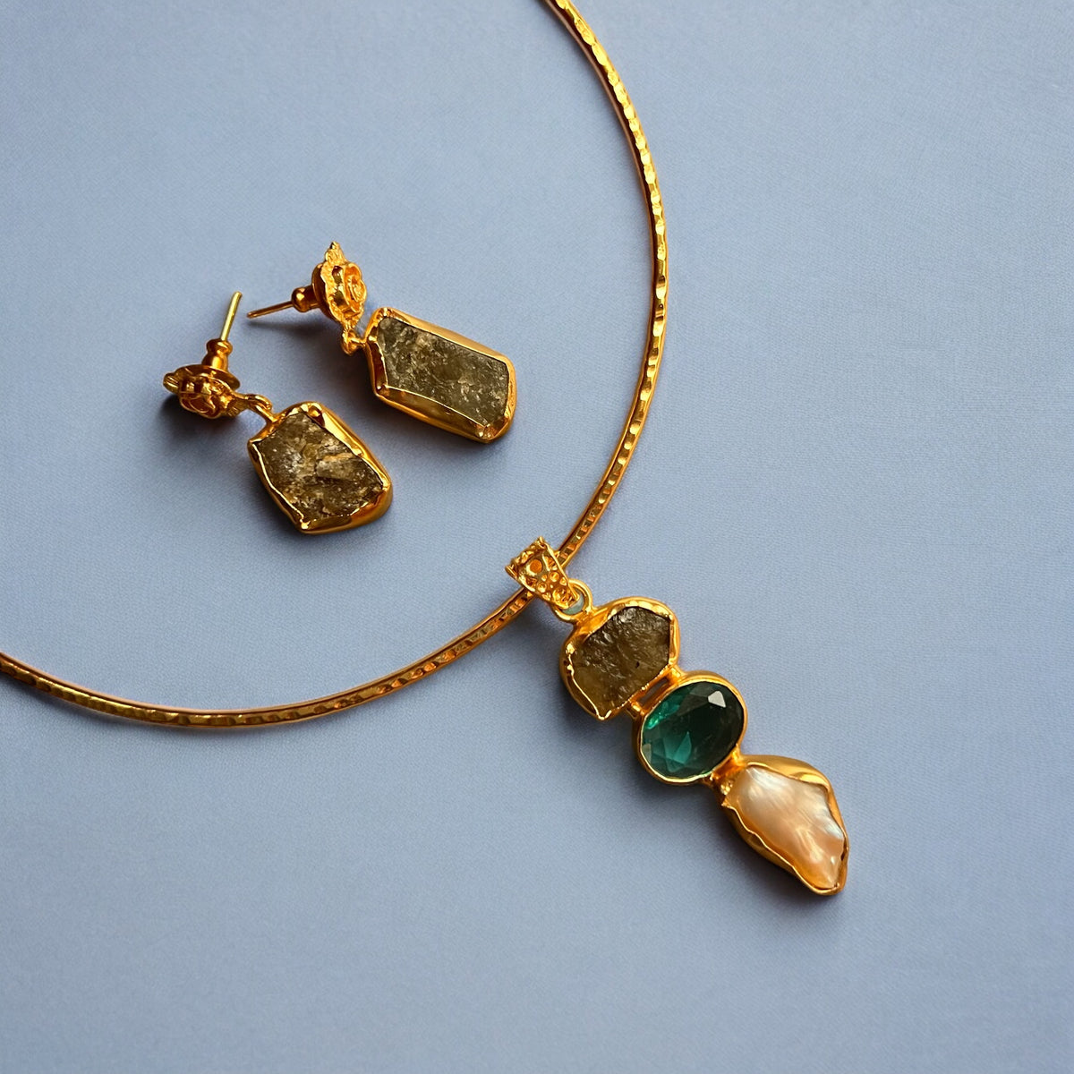 SOPHIA HANDMADE BIJOUX PREMIUM AND BIJOUX EXCLUSIVE HASLI WITH EARRINGS CH479