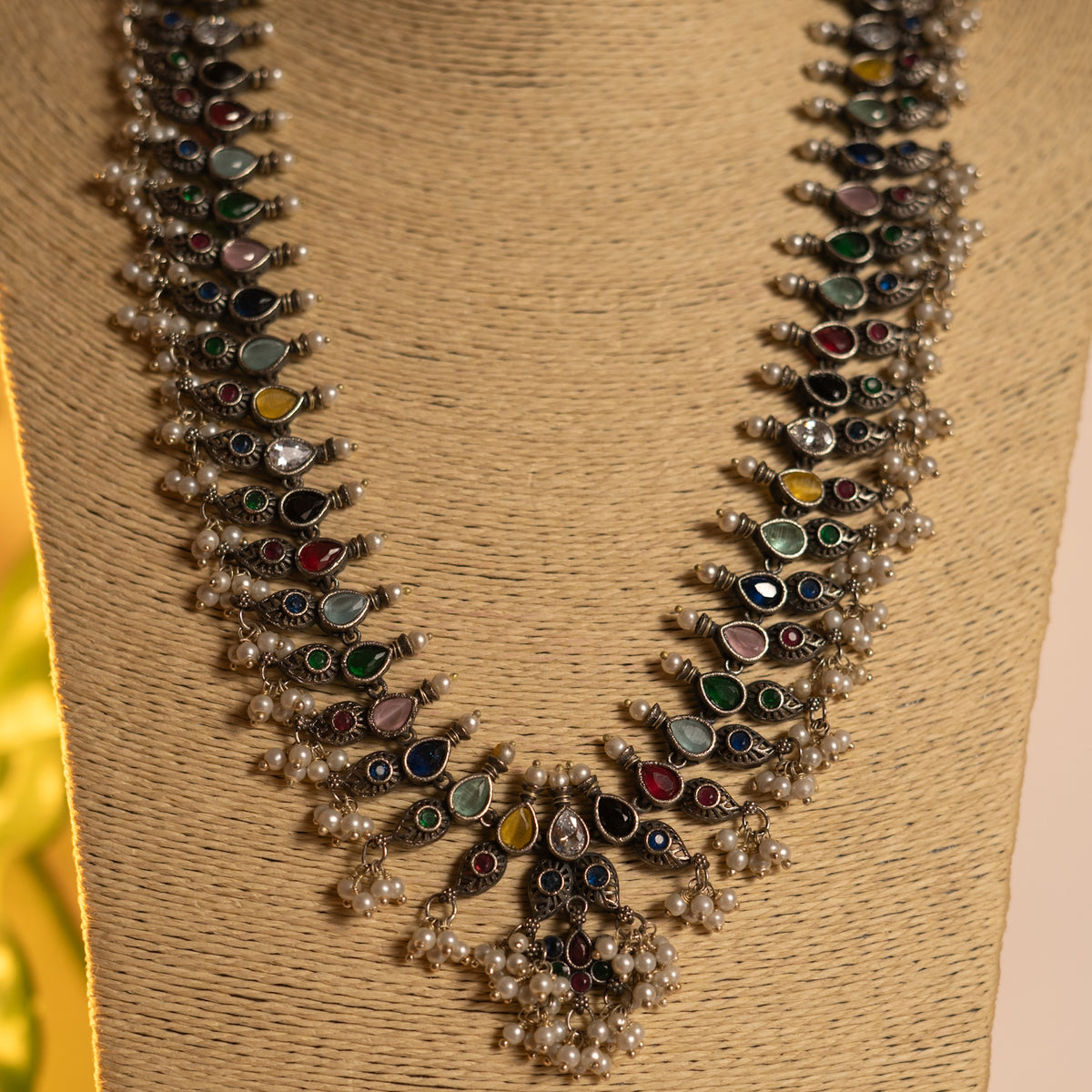 NIRA SILVER LOOK ALIKE CLASSIC ANTIQUE MALA WITH EARRINGS ML18