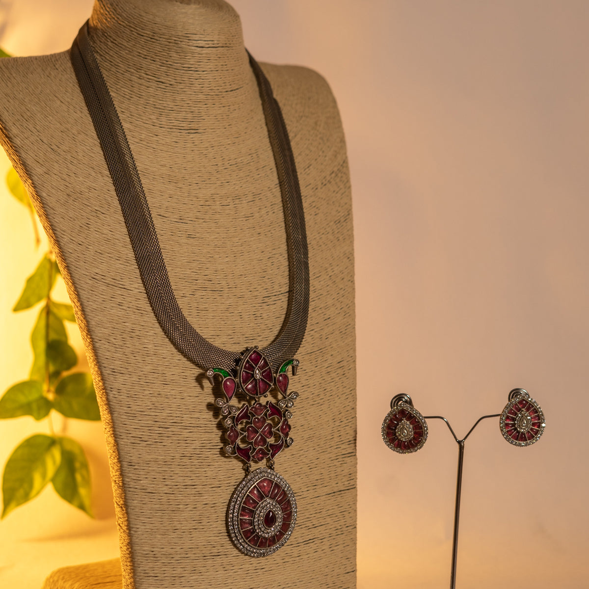 IRIS HANDMADE RAW AND RUSTIC SILVER LOOK ALIKE ANTIQUE MALA WITH EARRINGS ML180