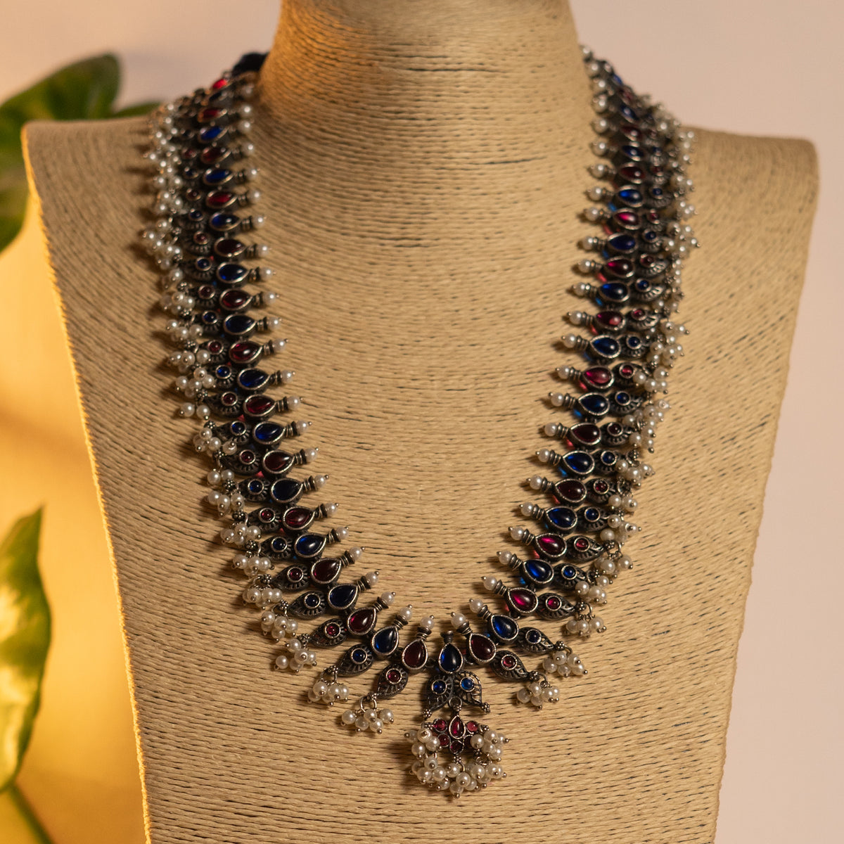 THIRA SILVER LOOK ALIKE CLASSIC ANTIQUE MALA WITH EARRINGS ML45