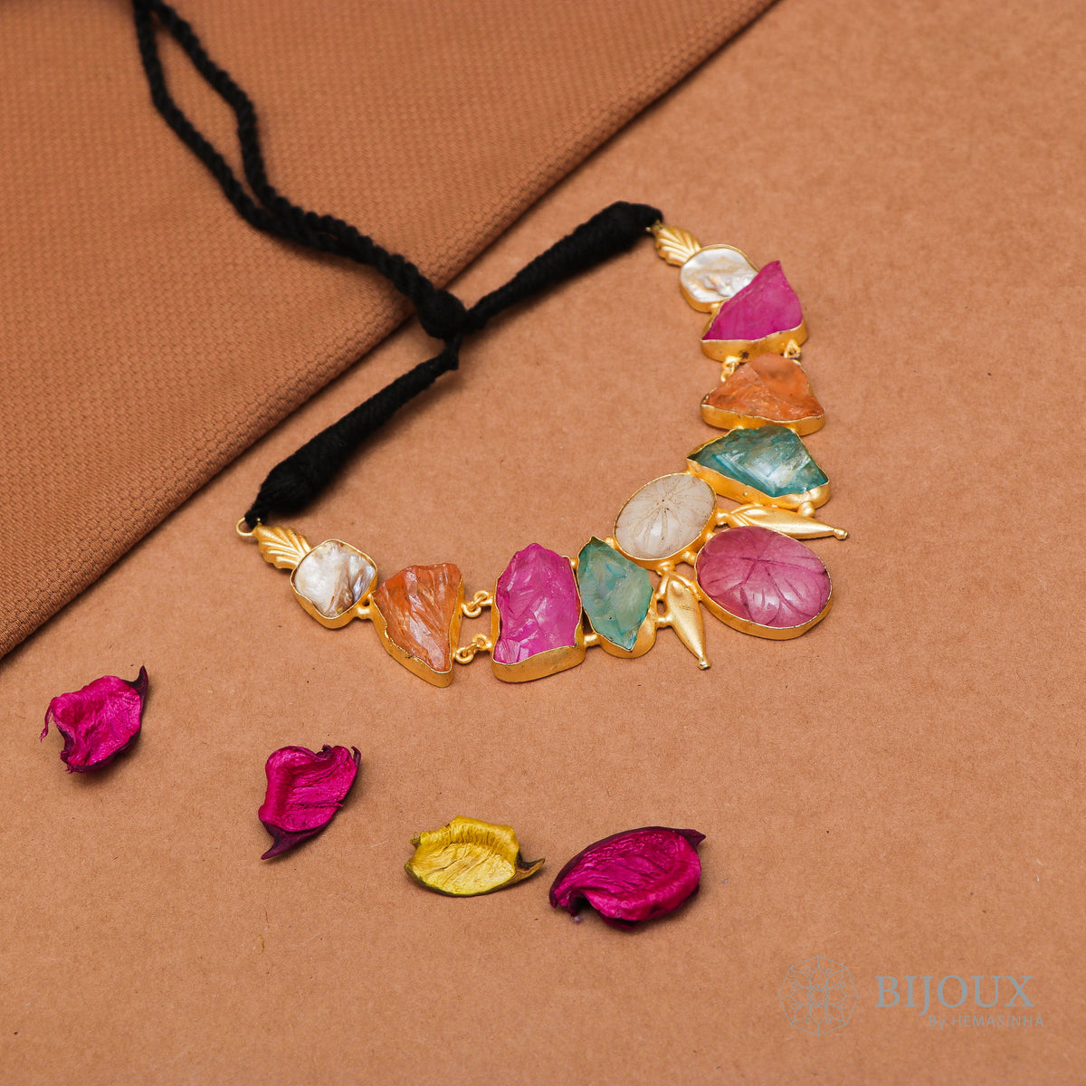 RICA RAW STONE HANDMADE GOLD TONED RUSTIC FINISH NECKLACE NL91