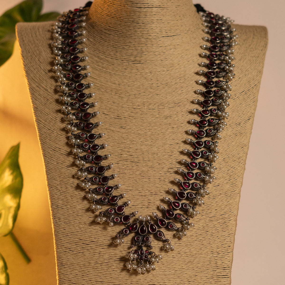 THIRA SILVER LOOK ALIKE CLASSIC ANTIQUE MALA WITH EARRINGS ML45