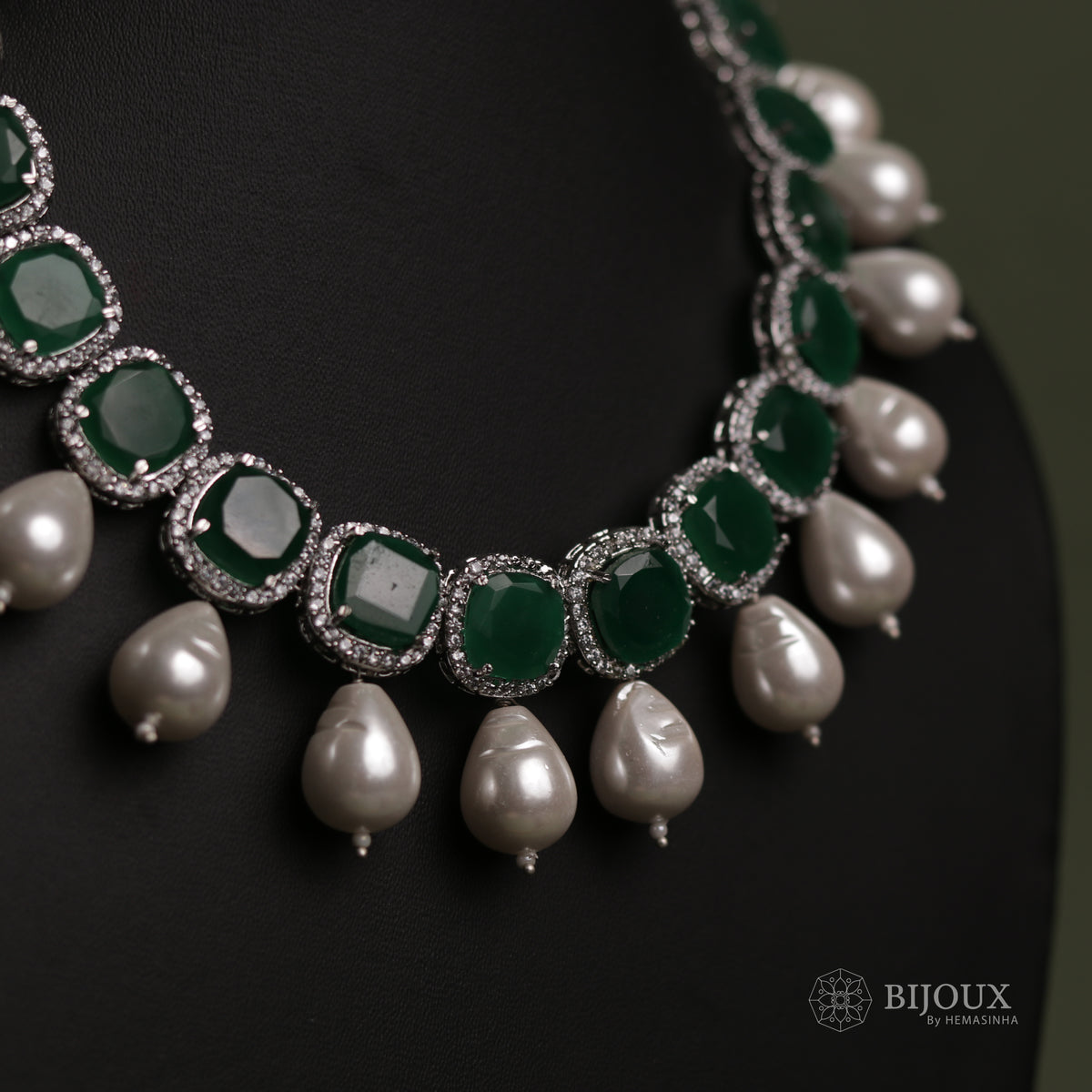 AD STONE SPLENDOUR VICTORIAN SEMI HANDMADE NECKLACE NL42