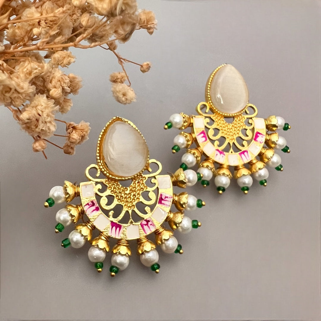 BLOSSOMBEAN SEMI HANDMADE MONOLISA GOLD-TONED EARRING-ER153