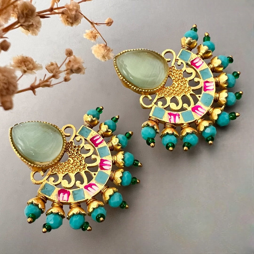 BLOSSOMBEAN SEMI HANDMADE MONOLISA GOLD-TONED EARRING-ER153