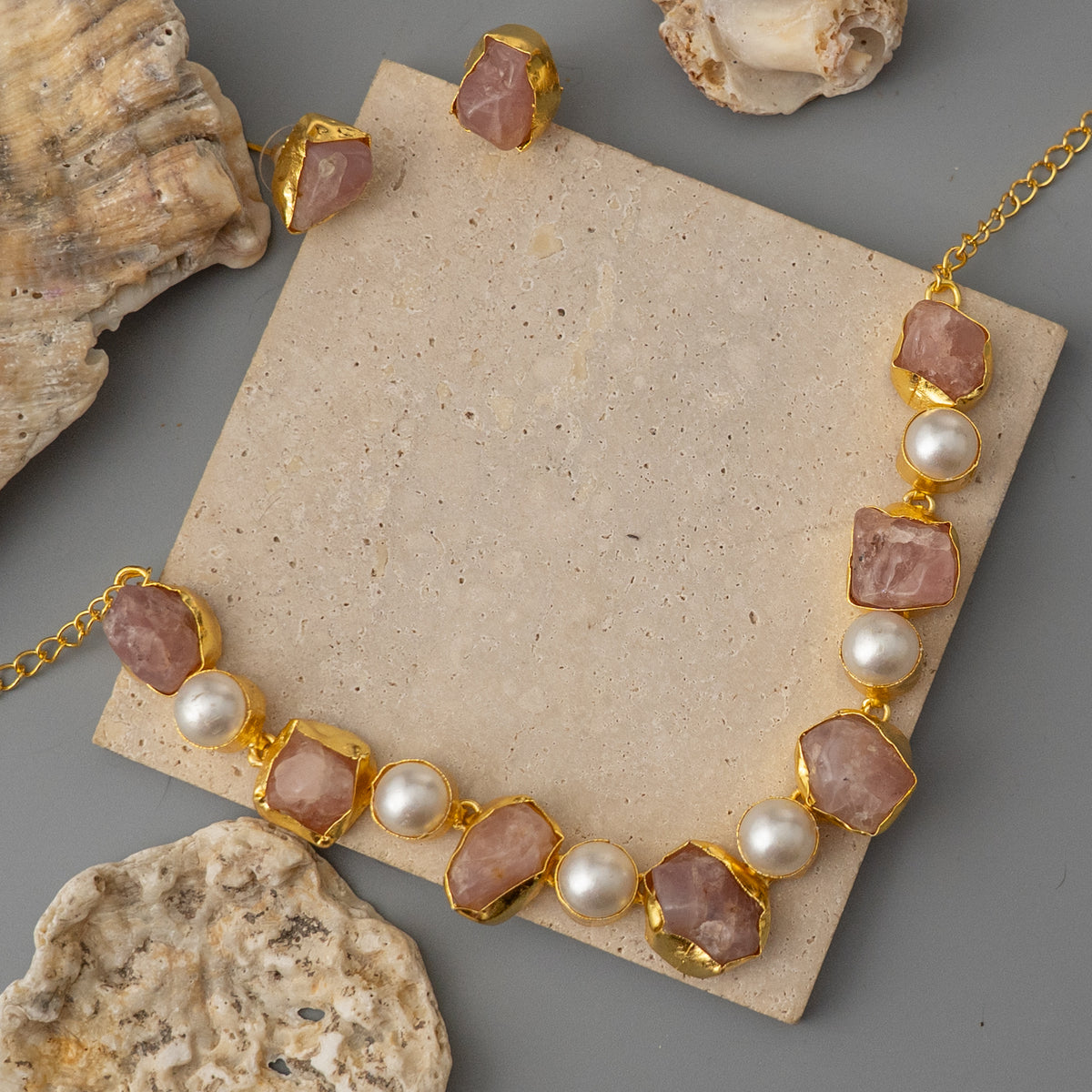 MINARI BIJOUX RAW STONE GOLD TONED HANDMADE CHOKER WITH EARRINGS CH528