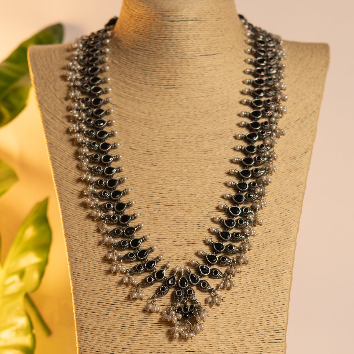 NIRA SILVER LOOK ALIKE CLASSIC ANTIQUE MALA WITH EARRINGS ML18