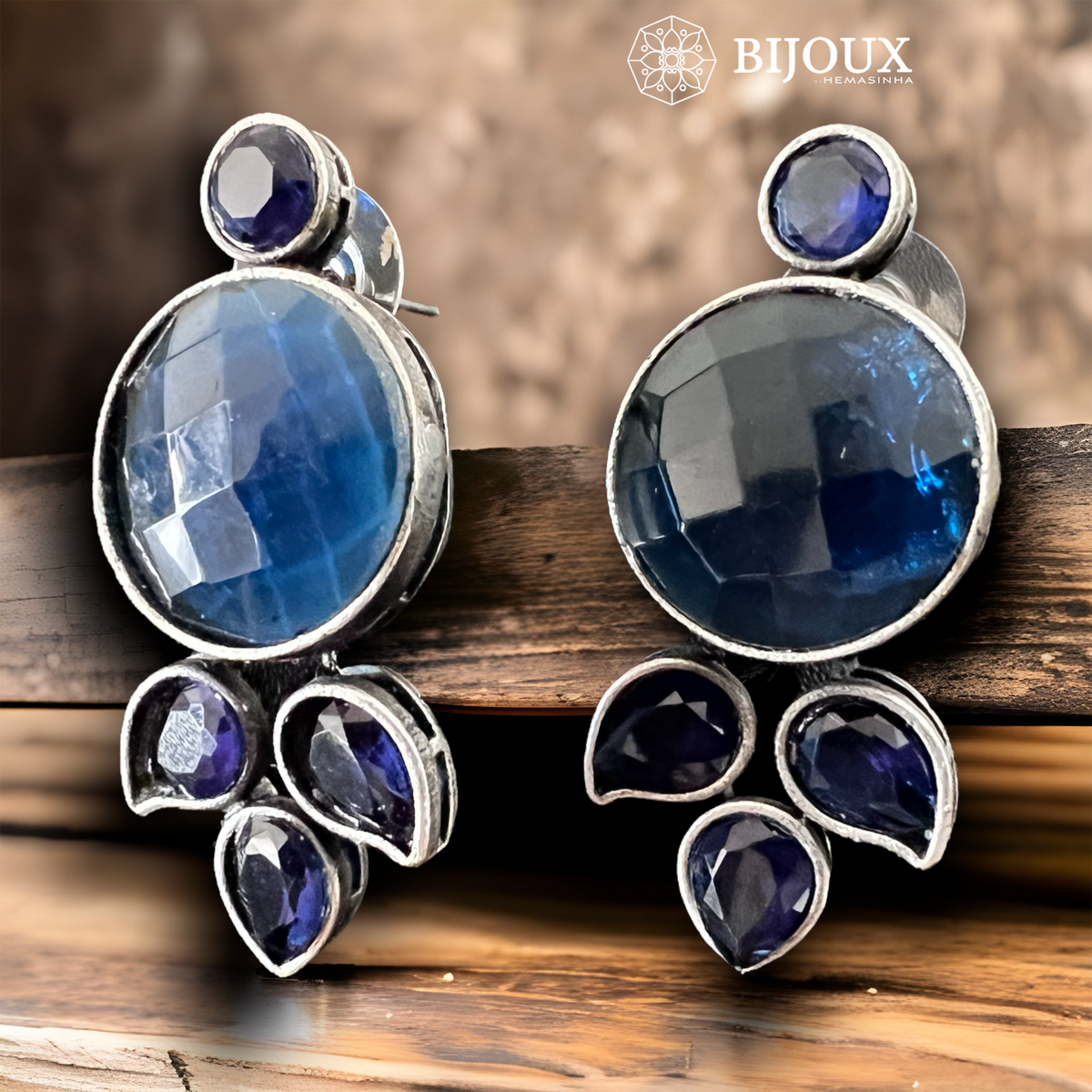 LEAFY ORBIT SILVER LOOK ALIKE ANTIQUE STUDS ER259