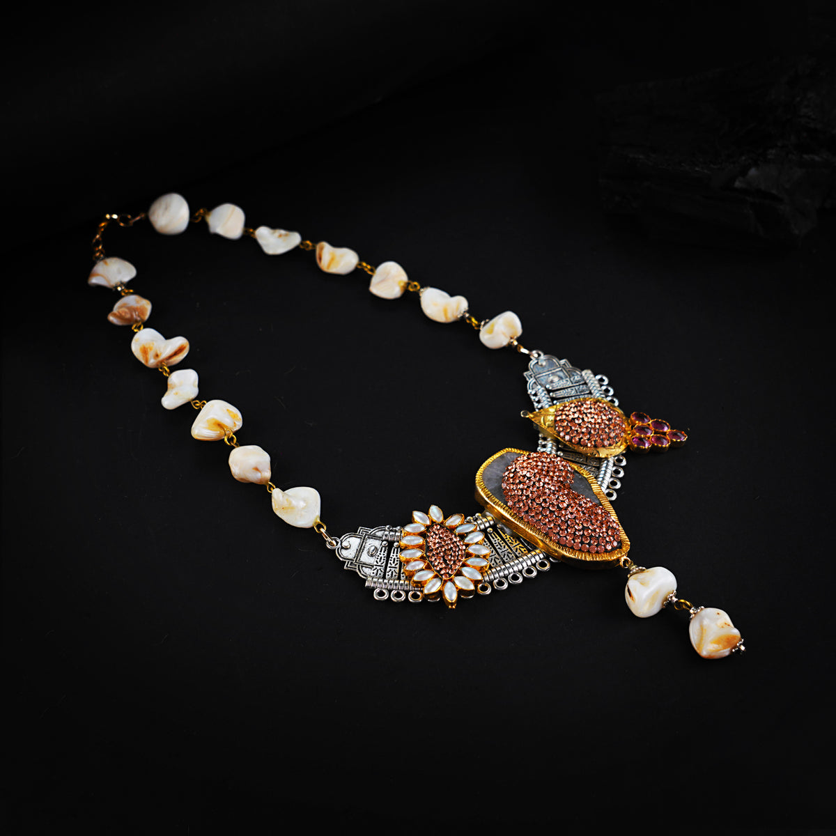 SHELL BEAUTY BIJOUX EXCLUSIVE HANDMADE RAW STONE DUAL TONED NECKLACE NL247