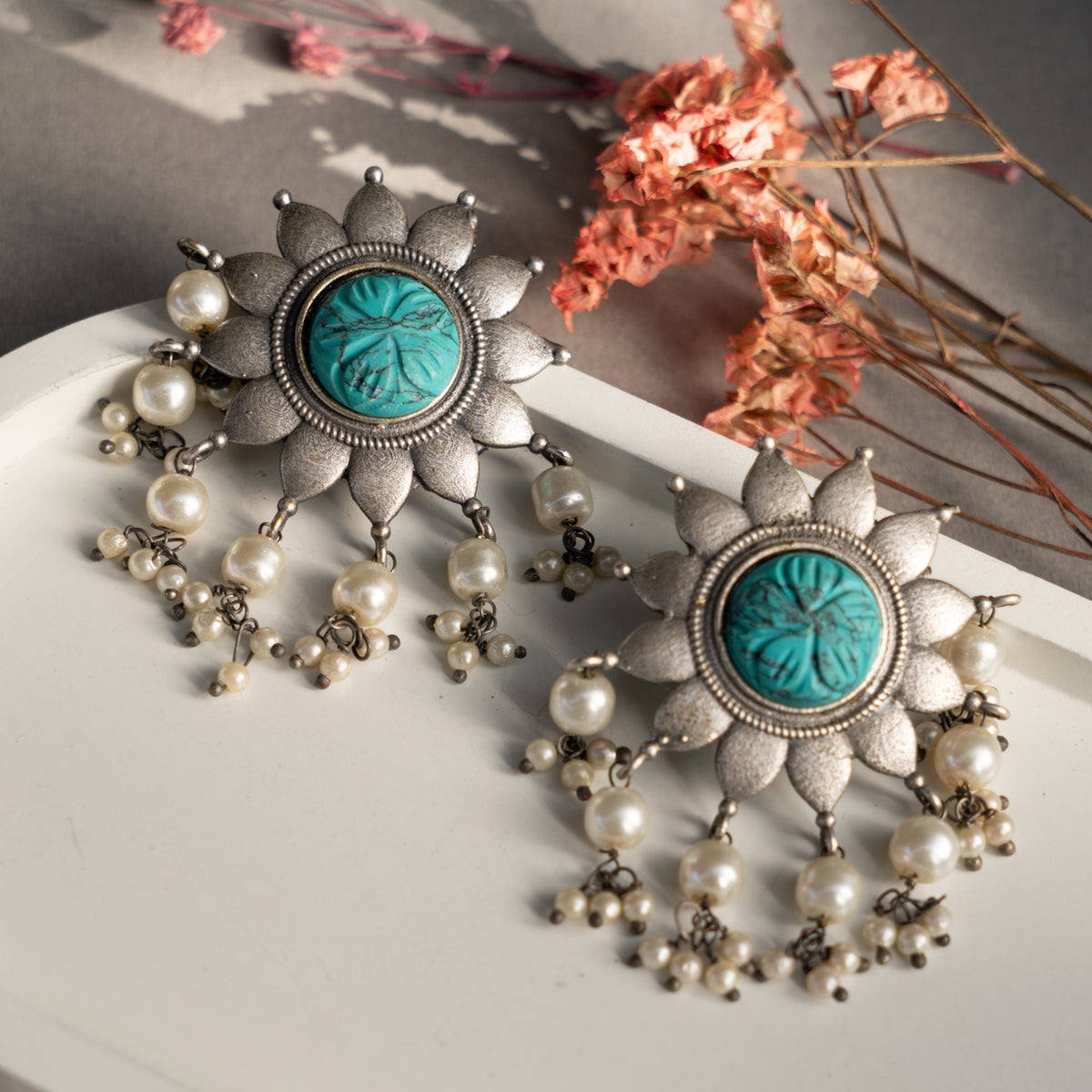 AOIFE FAUX SILVER ANTIQUE SEMI HANDMADE EARRINGS/STUDS ER784