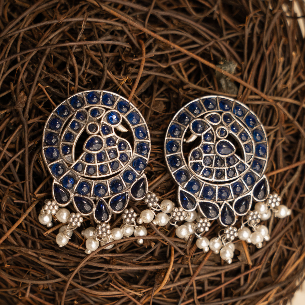 AARNA BIJOUX PREMIUM AND EXCLUSIVE SEMI HANDMADE RUSTIC FINISH CHOKER WITH EARRINGS CH136