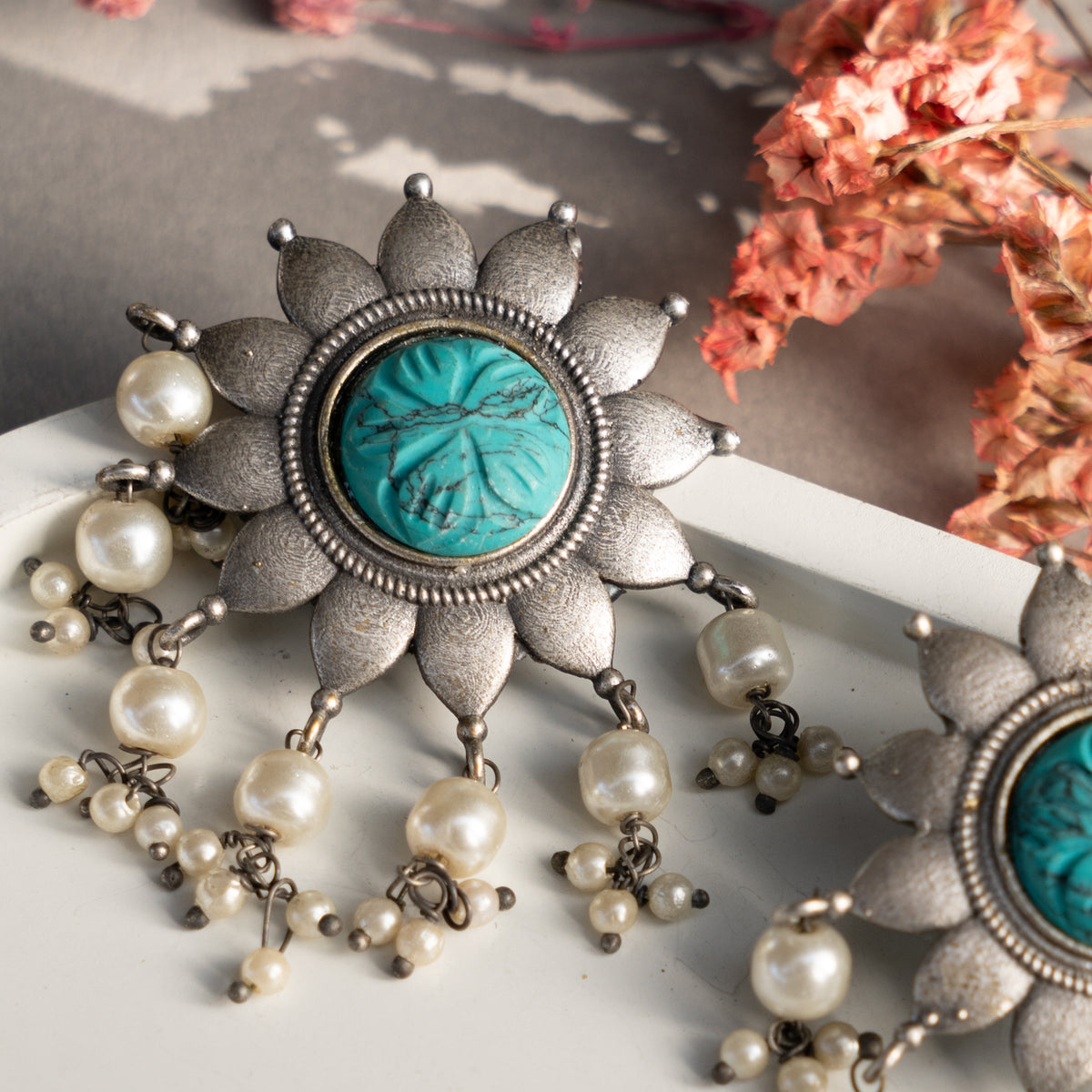 AOIFE FAUX SILVER ANTIQUE SEMI HANDMADE EARRINGS/STUDS ER784