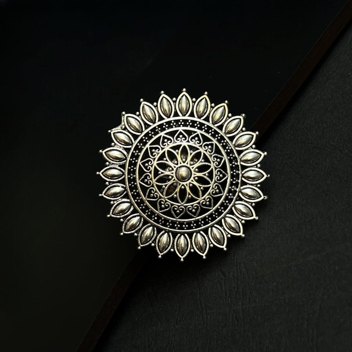 AARIKA OXIDIZED MULTI FINGER RING R24