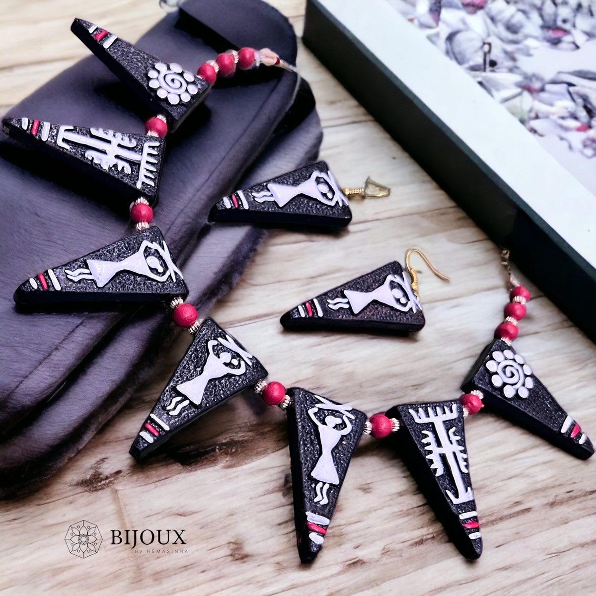 DELTA DIVINE TERRACOTTA NECKLACE WITH EARRING TR08