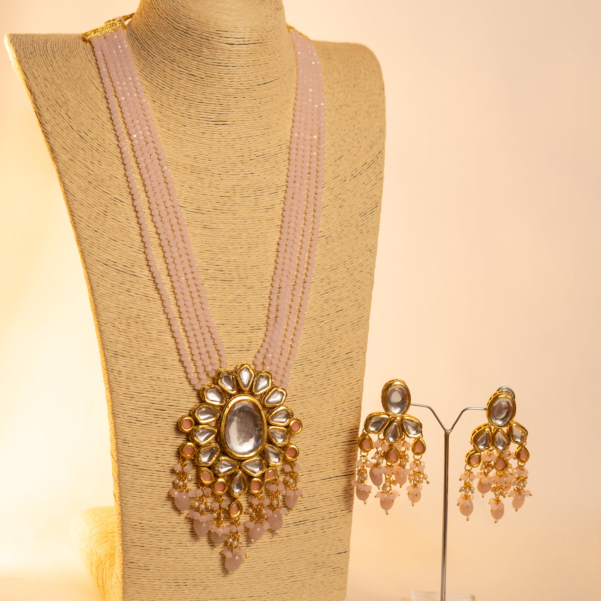 DISHIRA CRYSTAL HANDMADE  MALA WITH EARRING ML10