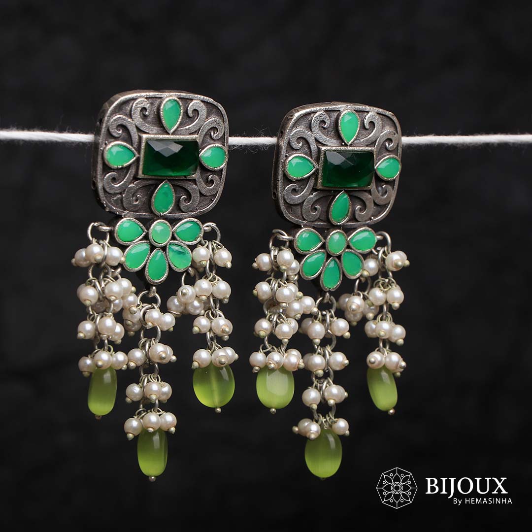 NIHARYA SILVER LOOK ALIKE SEMI-HANDMADE EARRING ER179