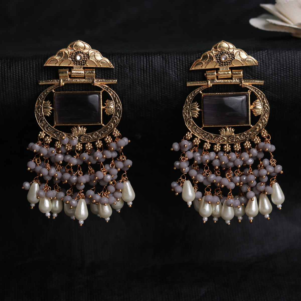 AMARA SEMIHANDMADE BEADED MONALISA GOLD-TONED DANGLER EARRING ER103