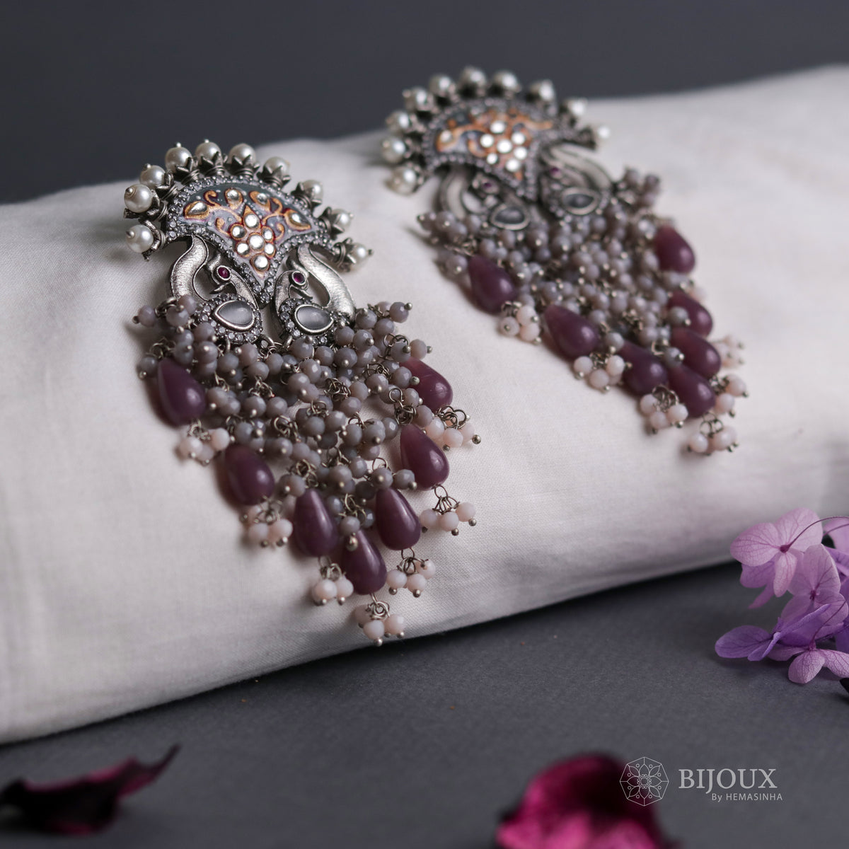 HANDMADE TWILIGHT SEMI HANDMADE HANDPAINTED MONALISA AND BEADED EARRING ER40