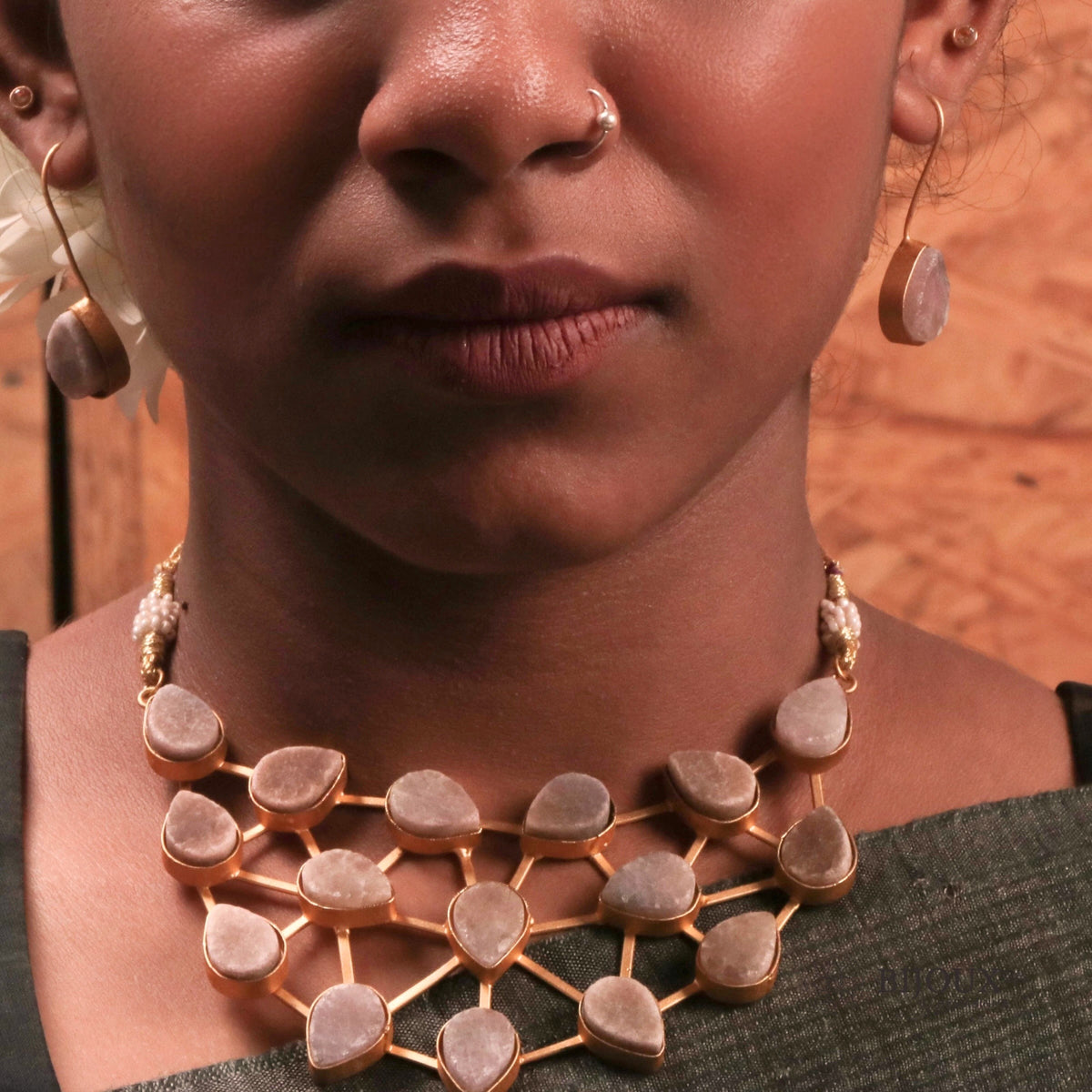 PREMAM RAW STONE HANDMADE RAW AND RUSTIC FINISH NECKLACE NL44