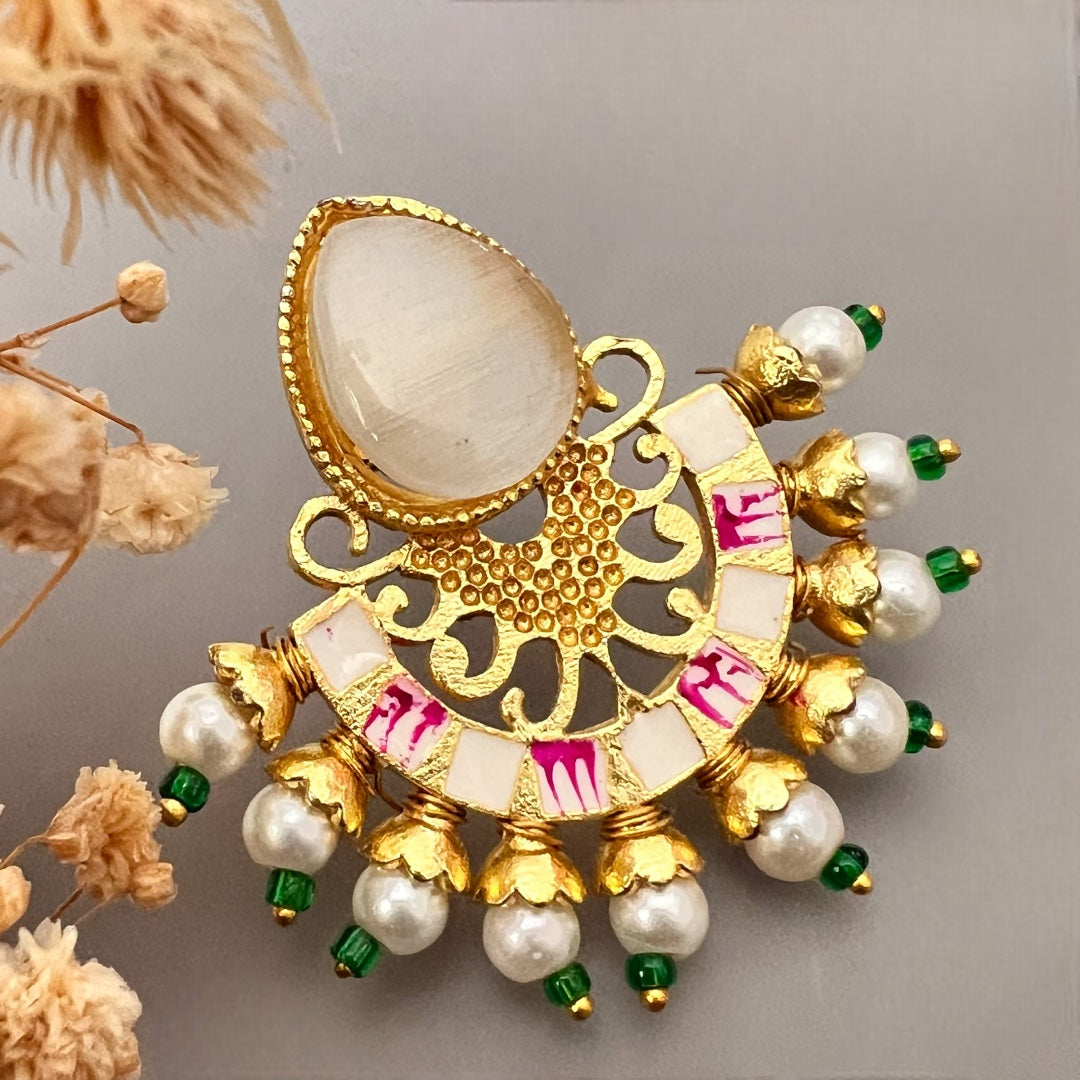 BLOSSOMBEAN SEMI HANDMADE MONOLISA GOLD-TONED EARRING-ER153